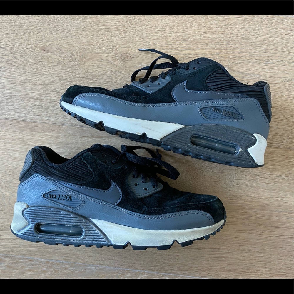 Air max 90 Women’s 7.5